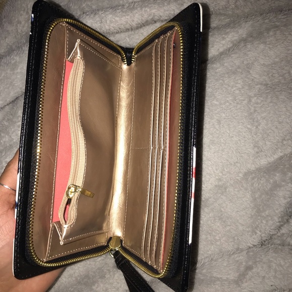 Anne Klein clutch - Picture 1 of 2